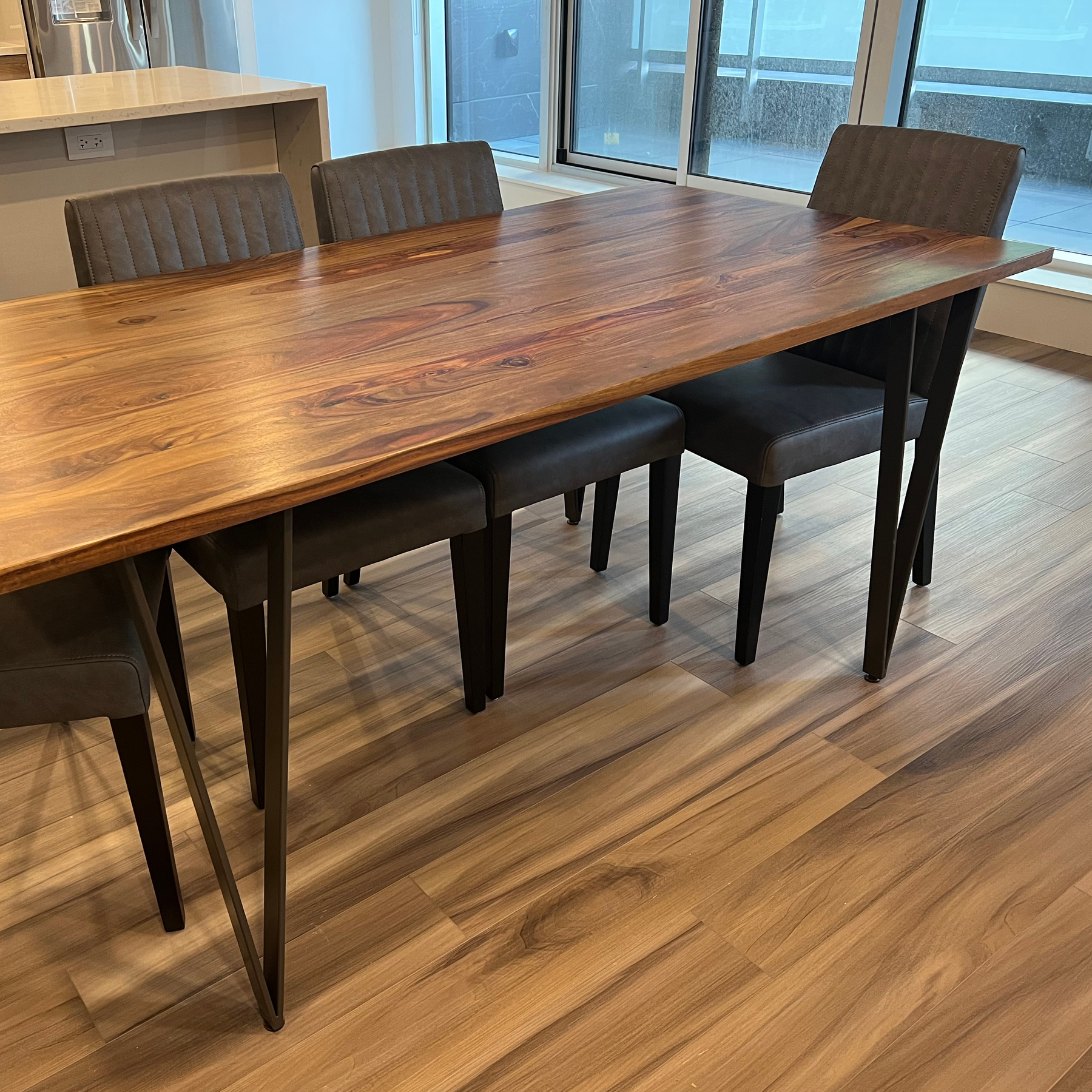 Contemporary Dining Table | Wooden Table with Black Iron Legs | Natural Wood Table for Dining Room | 175x90x76 cm