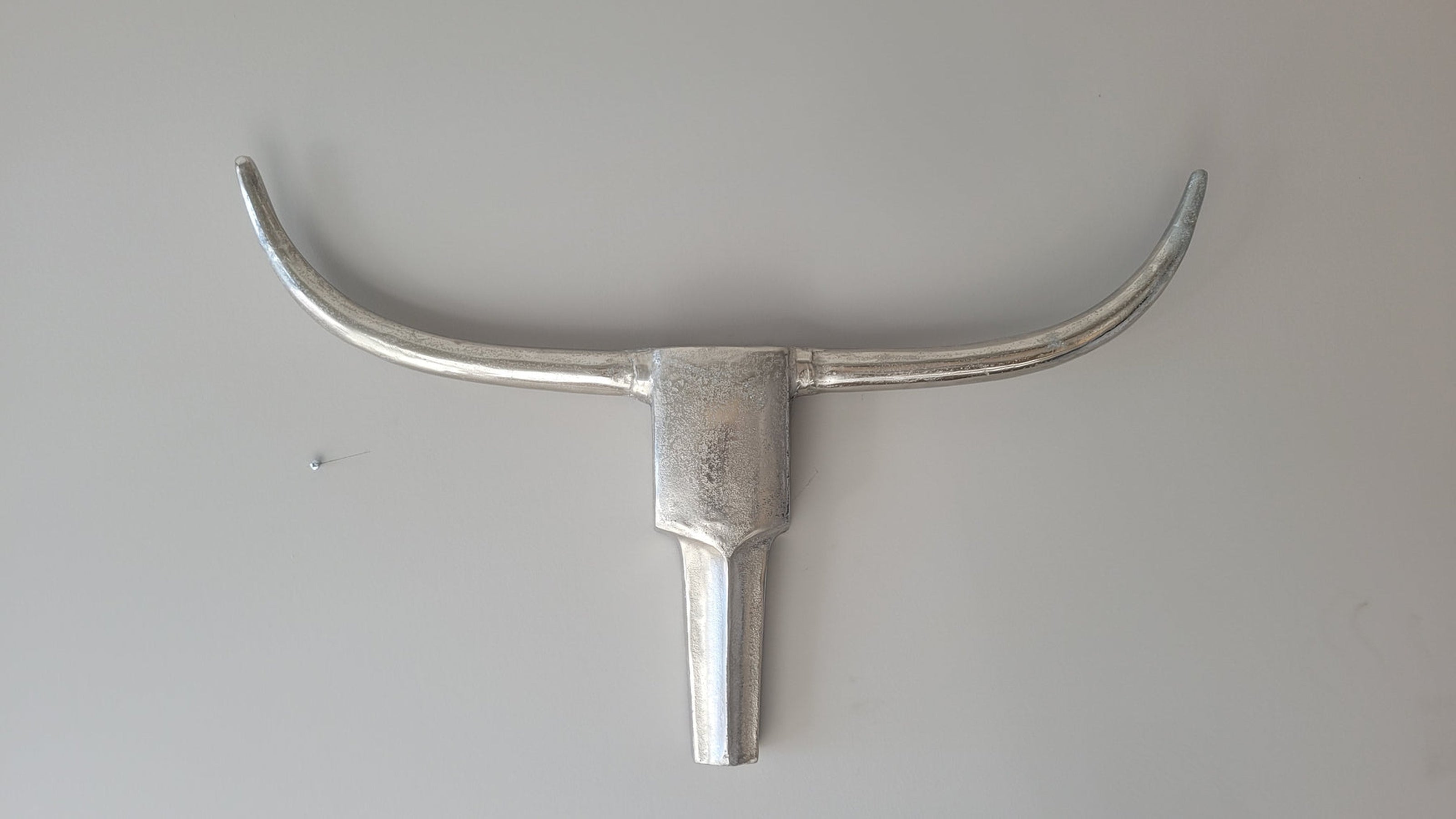 Casa Suarez Aluminium Bull Horn Silver | 30x4x18 Inc