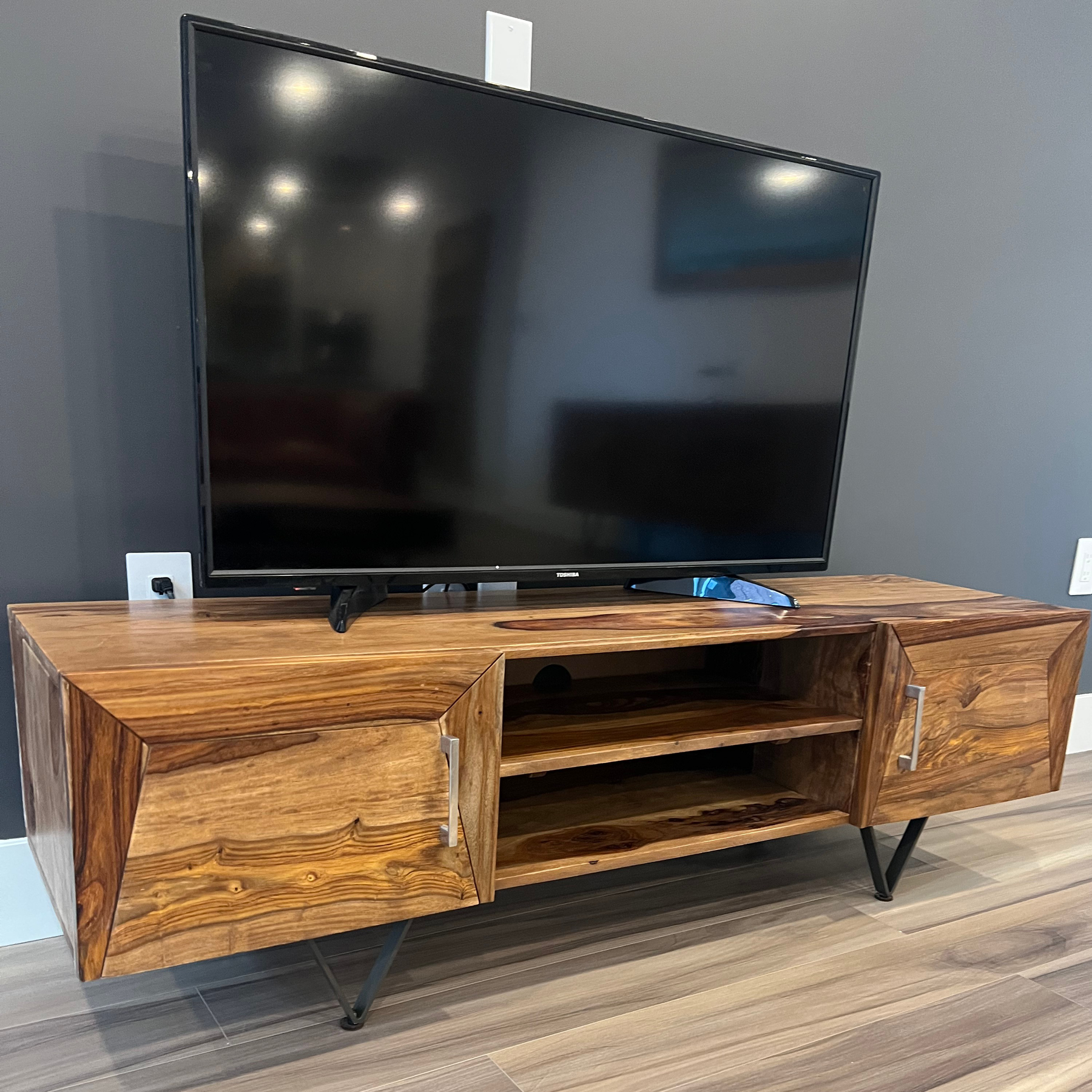 Wooden Metric TV Cabinet | Entertainment TV Stand for Living Room with Shelves | 150x40x75 cm
