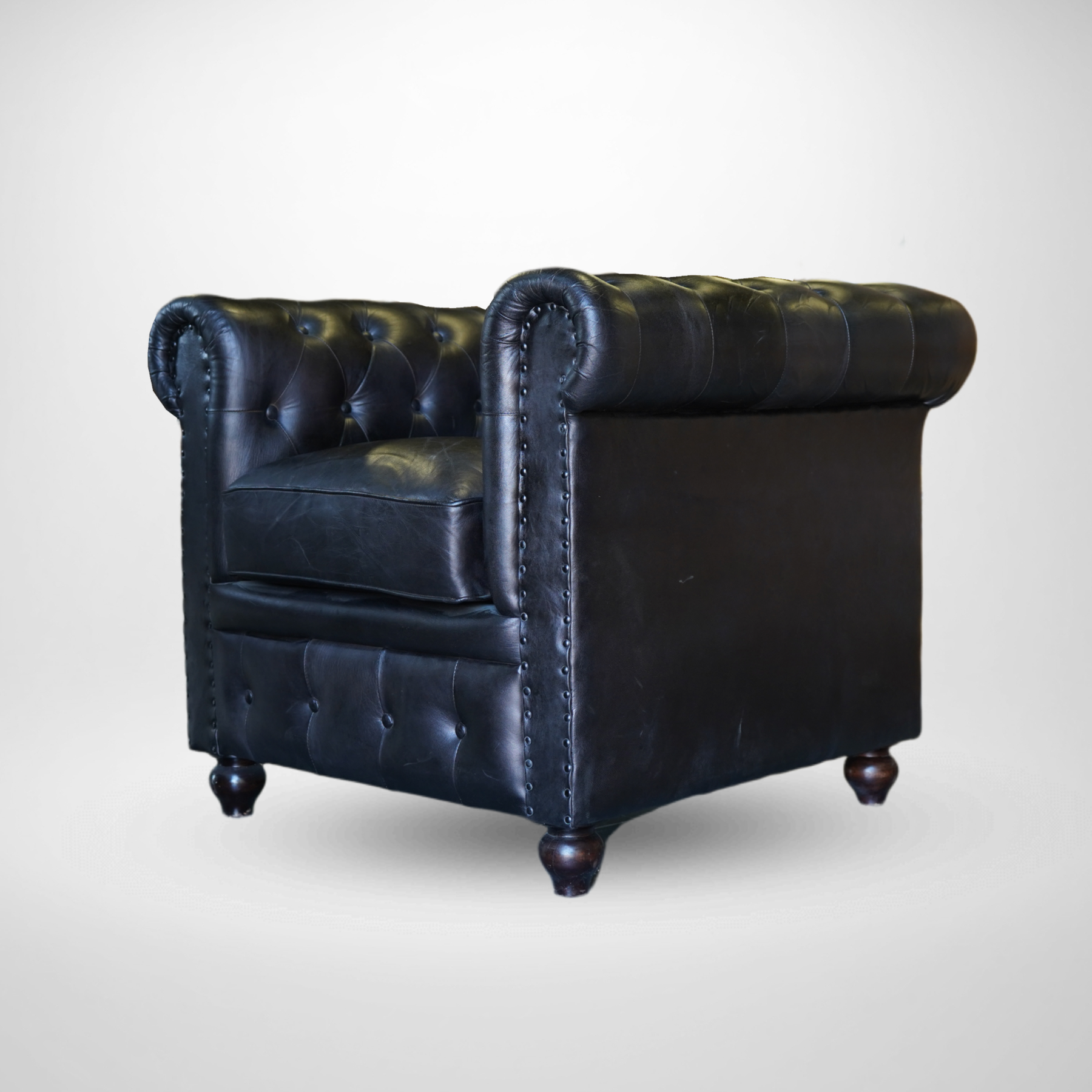 Leather Accent Chair | Chesterfield Armchair with Wooden legs | Upholstered One Seat | 35x40x30 inches